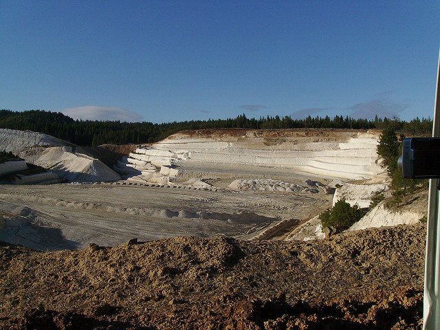 Alisha Vargas' Trip to Diatomite Mine