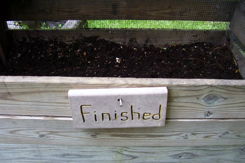 Roberts Flow Through Outdoor Vermicompost SystemPic 0011 Roberts Flow Through Outdoor Vermicompost SystemPic 0011